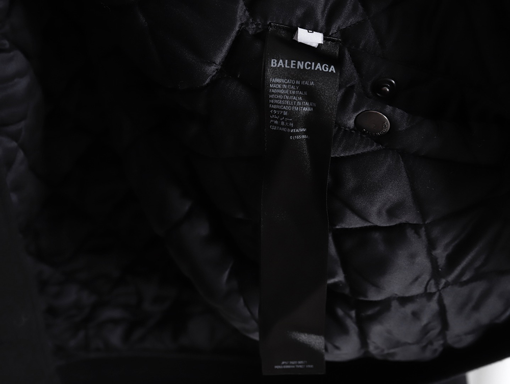 Balenciaga 22FW Paris Heavy Industry destroys cotton clothes