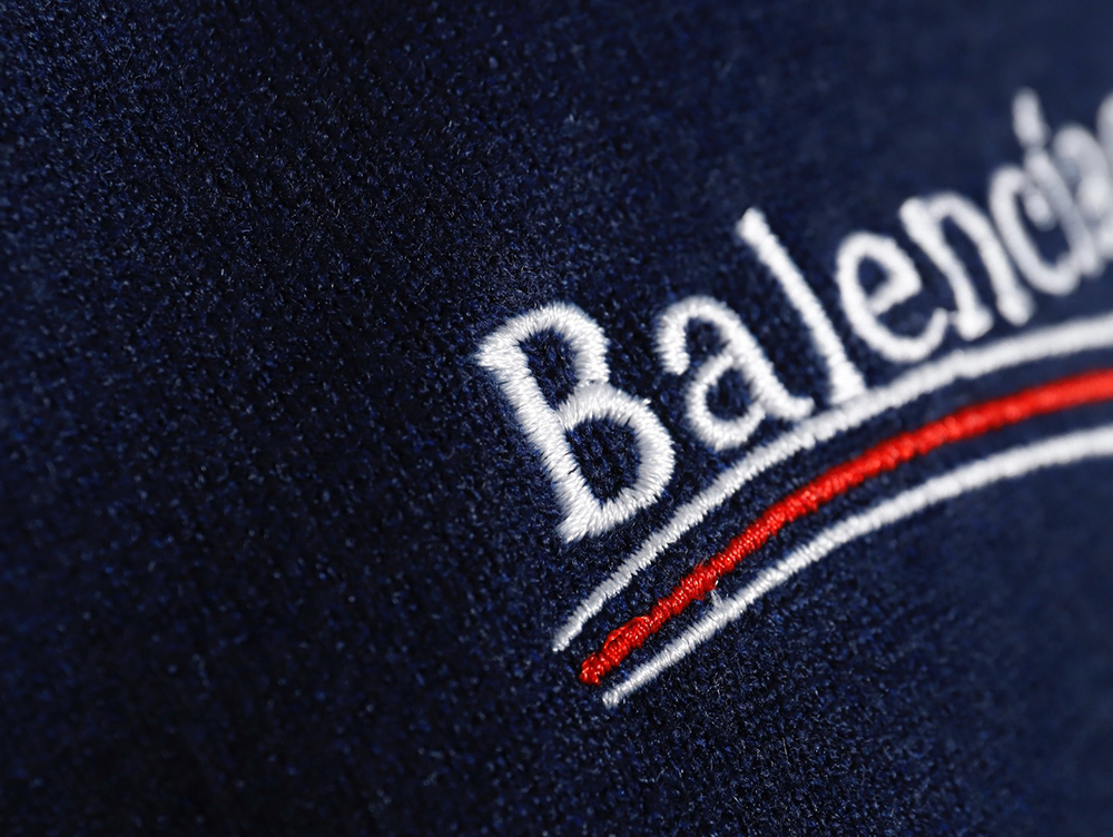 Balenciaga 23Fw embroidered cola knit sweater