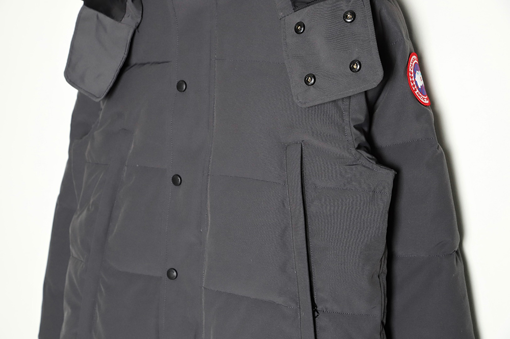 CANADA GOOSE Wyndham Unisex Parker Down Jacket