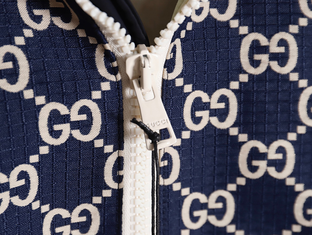 Gucci new color block sleeve detachable hooded jacket