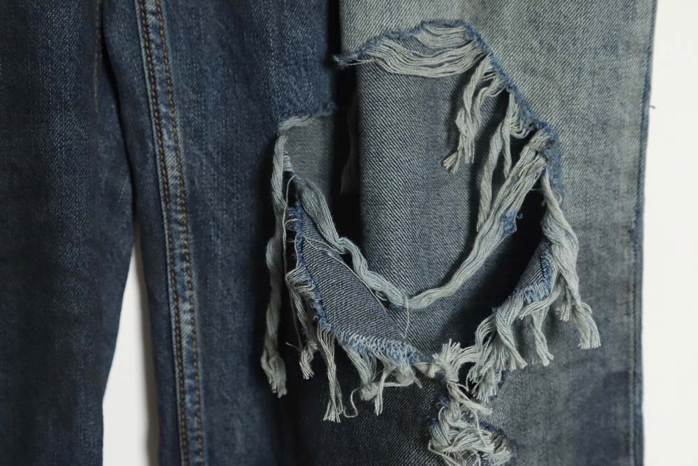 Balenciaga 23FW machine style large damage pleated jeans