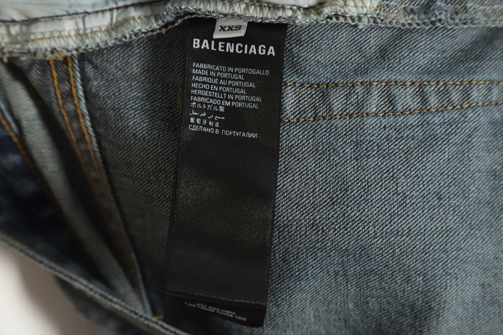 Balenciaga 23FW machine style large damage pleated jeans