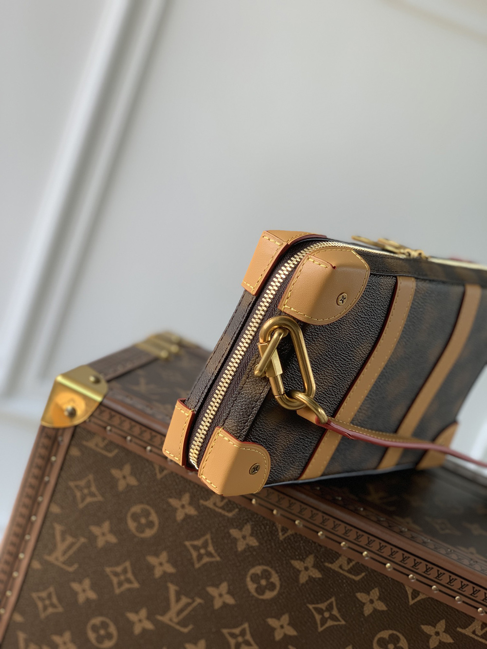 Louis Vuitton Bags M81580 22.5*14*5cm