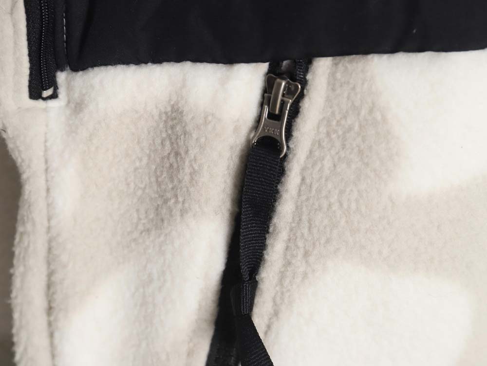 The North Face x KAWS North Face joint model FW23 1995 Denali Logo printed color block zipper fleece long-sleeved jacket