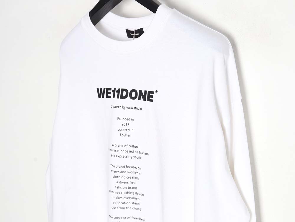 we11done long sleeves with lettering print on chest
