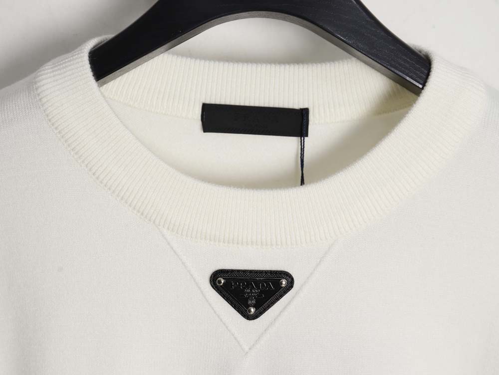 Prada 23Fw triangle logo crew neck sweater