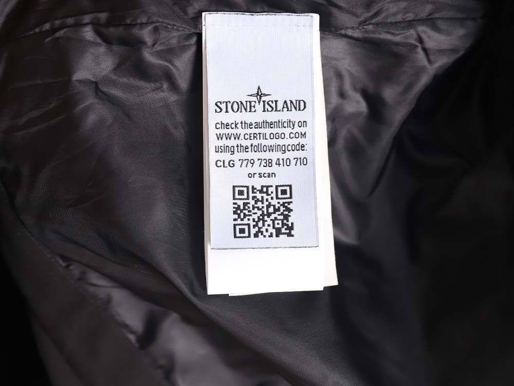 Stone Island Stone Island Outdoor Skills Three-in-One Jacket_CM_1