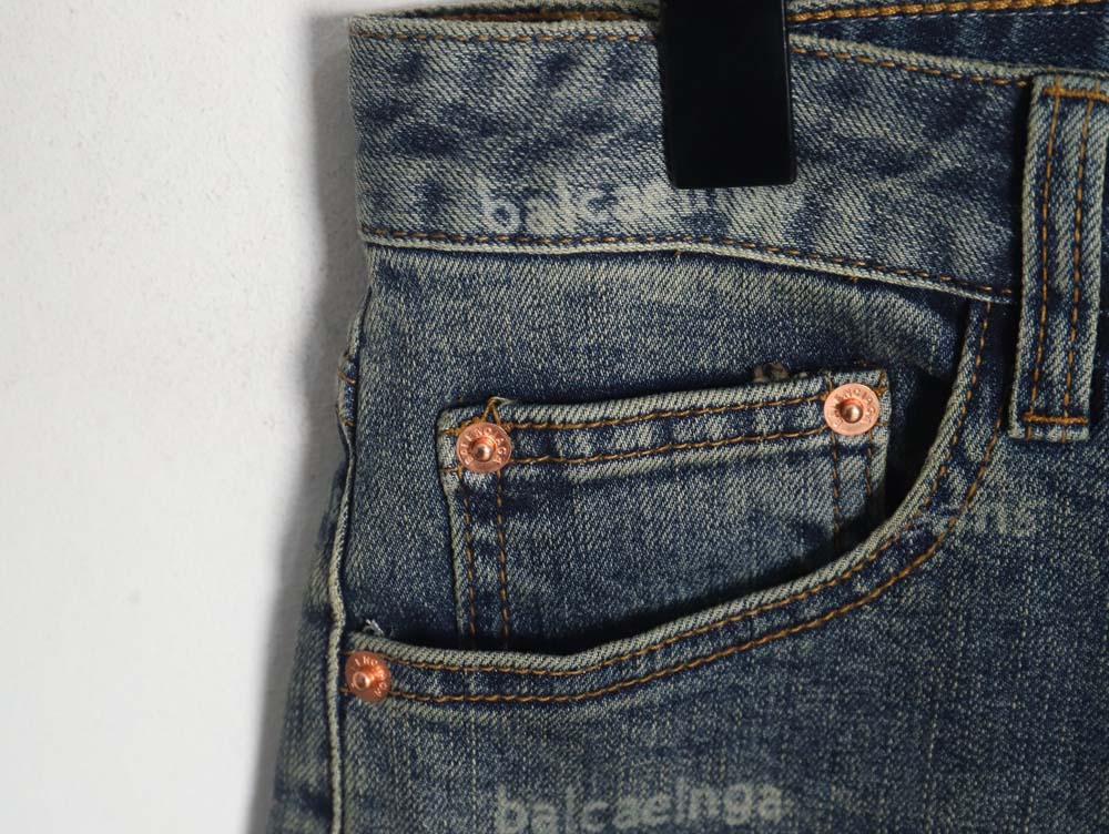 Balenciaga Balenciaga 23Fw all-over lettering distressed washed jeans