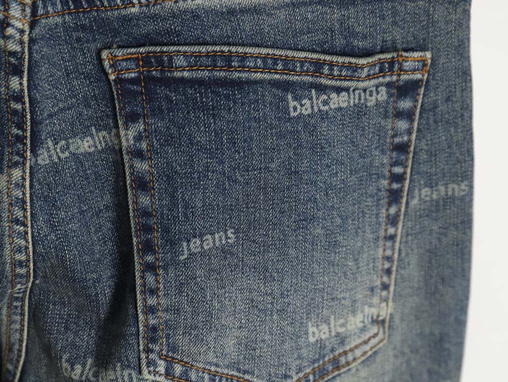 Balenciaga Balenciaga 23Fw all-over lettering distressed washed jeans
