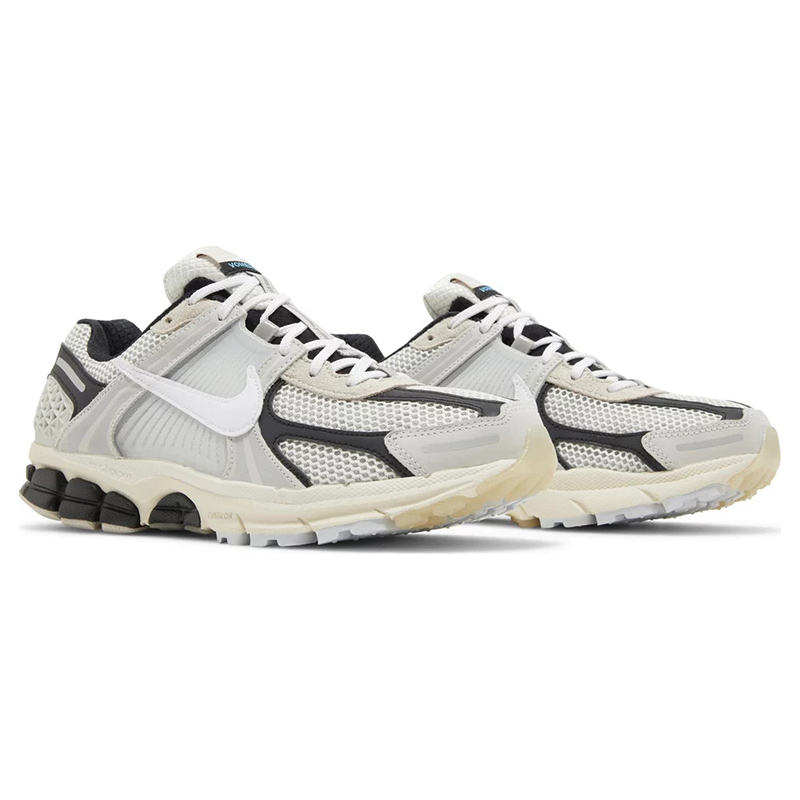 Air Zoom Vomero 5 