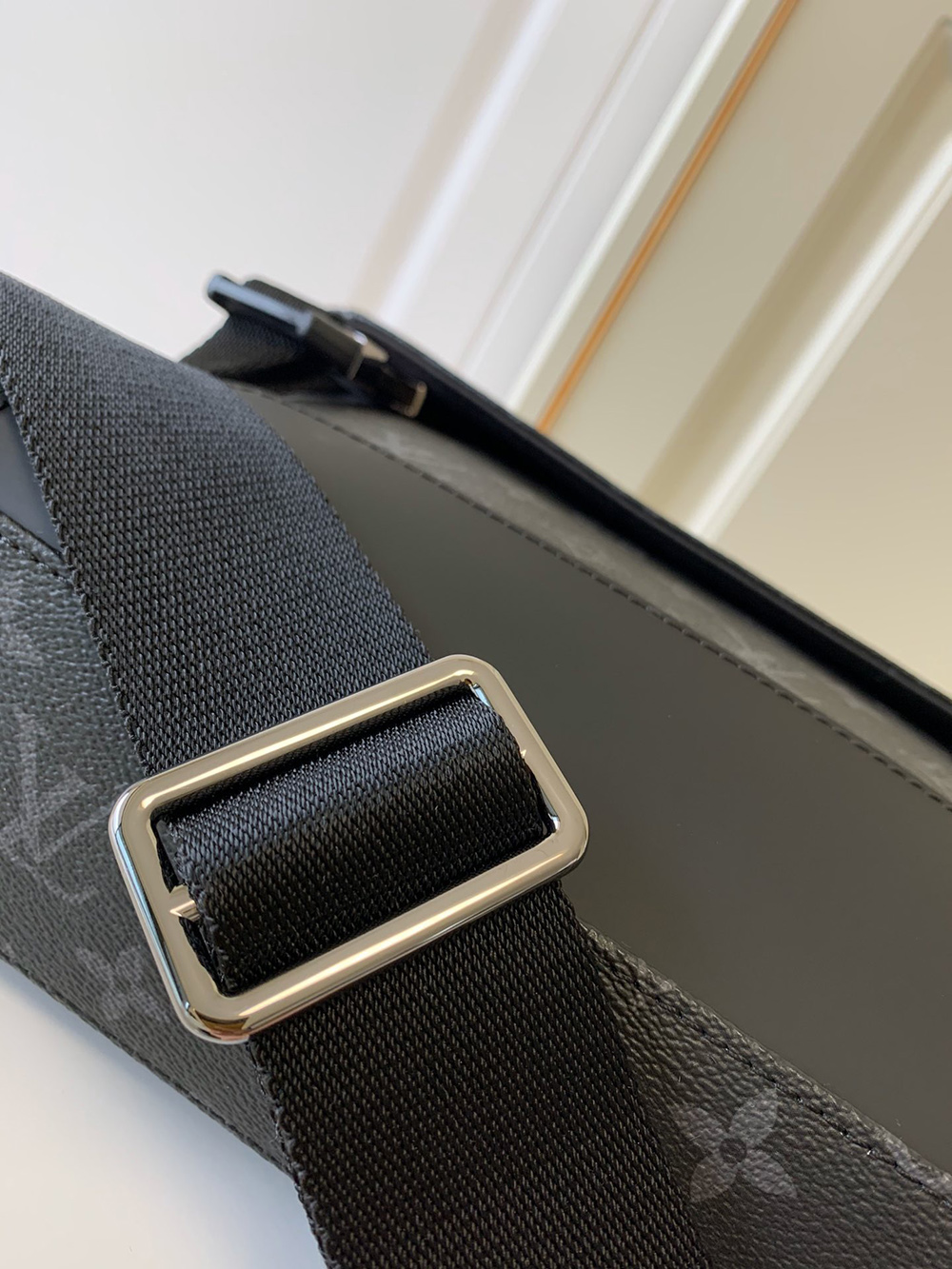 Louis Vuitton Bags M40511 32*23*9cm