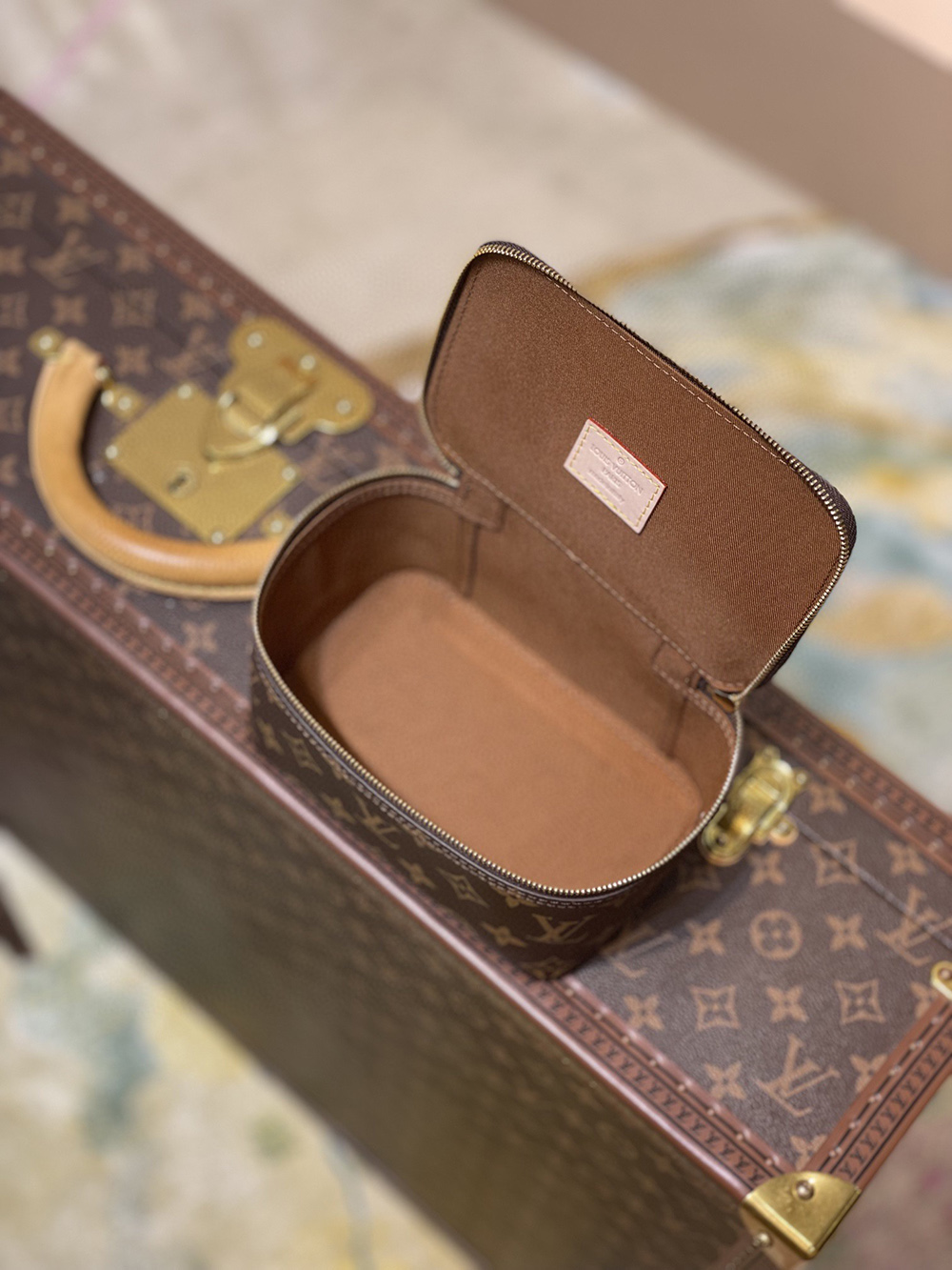 Louis Vuitton Bags M43688 17*8.5*9.5cm