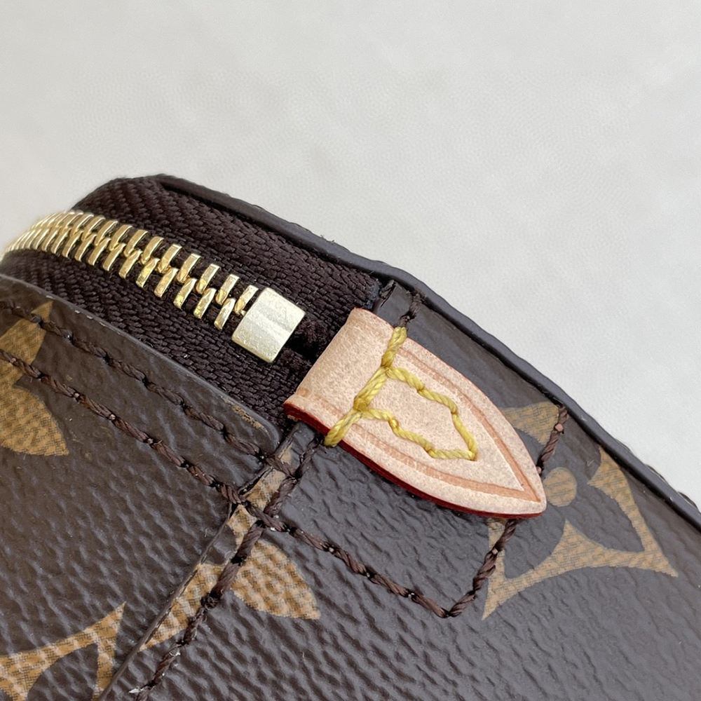 Louis Vuitton Bags M43688 17*8.5*9.5cm