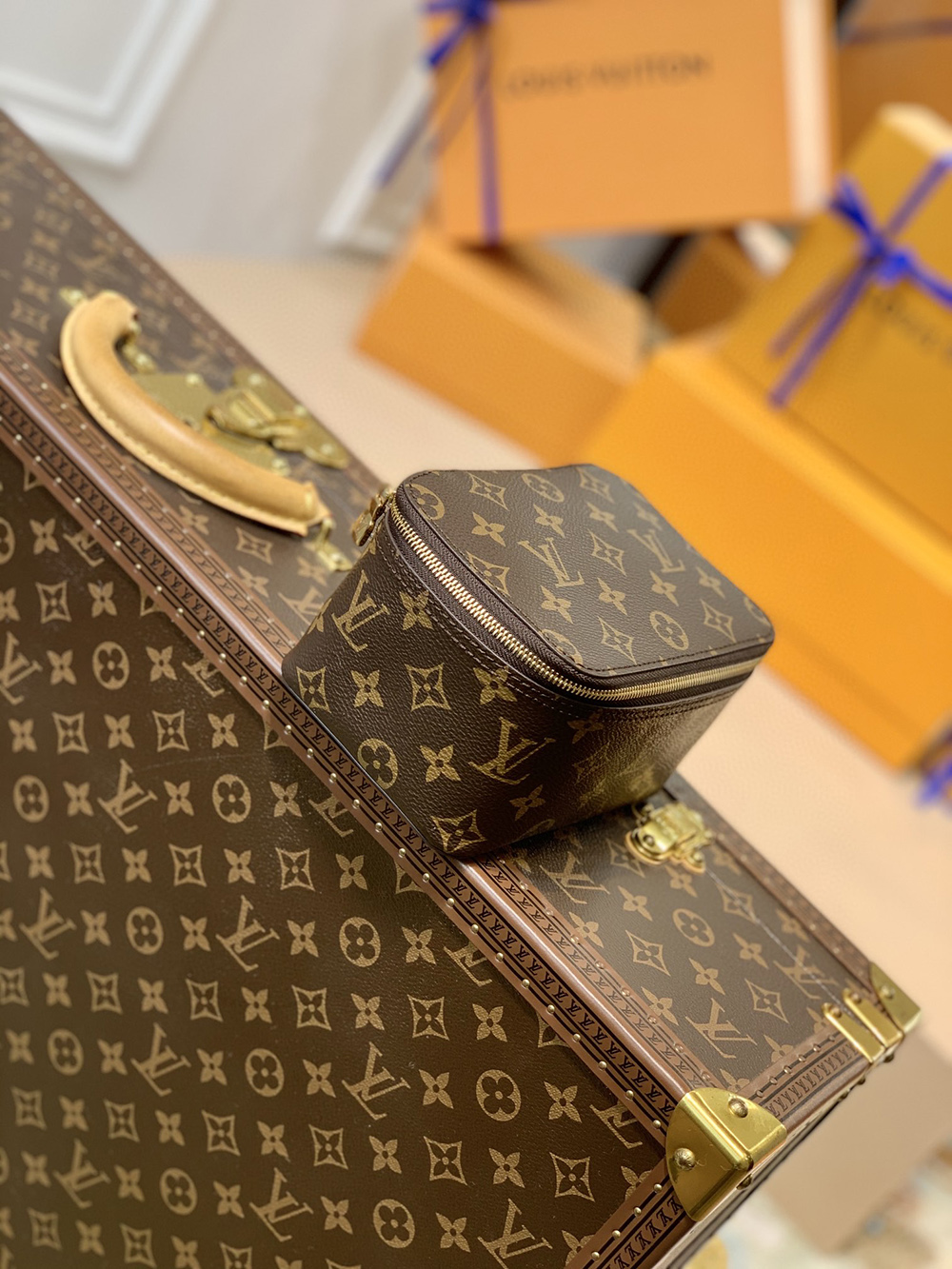 Louis Vuitton Bags M43688 17*8.5*9.5cm