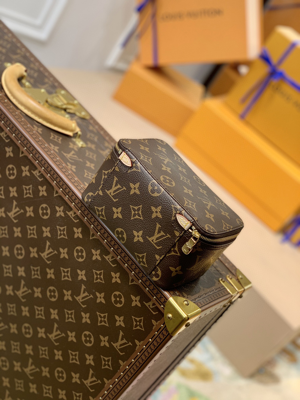 Louis Vuitton Bags M43688 17*8.5*9.5cm