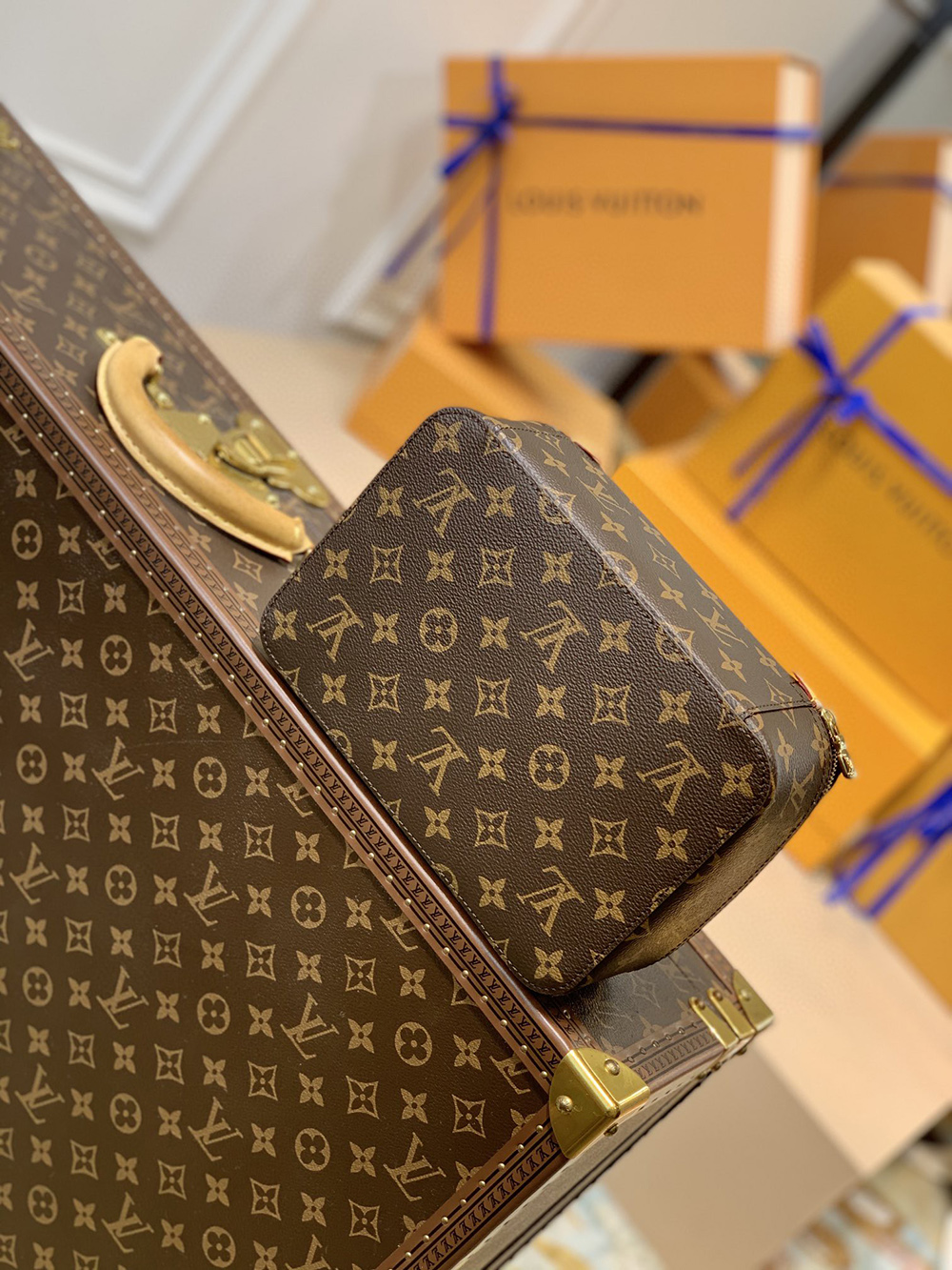 Louis Vuitton Bags M43689 22.4*8.5*14cm