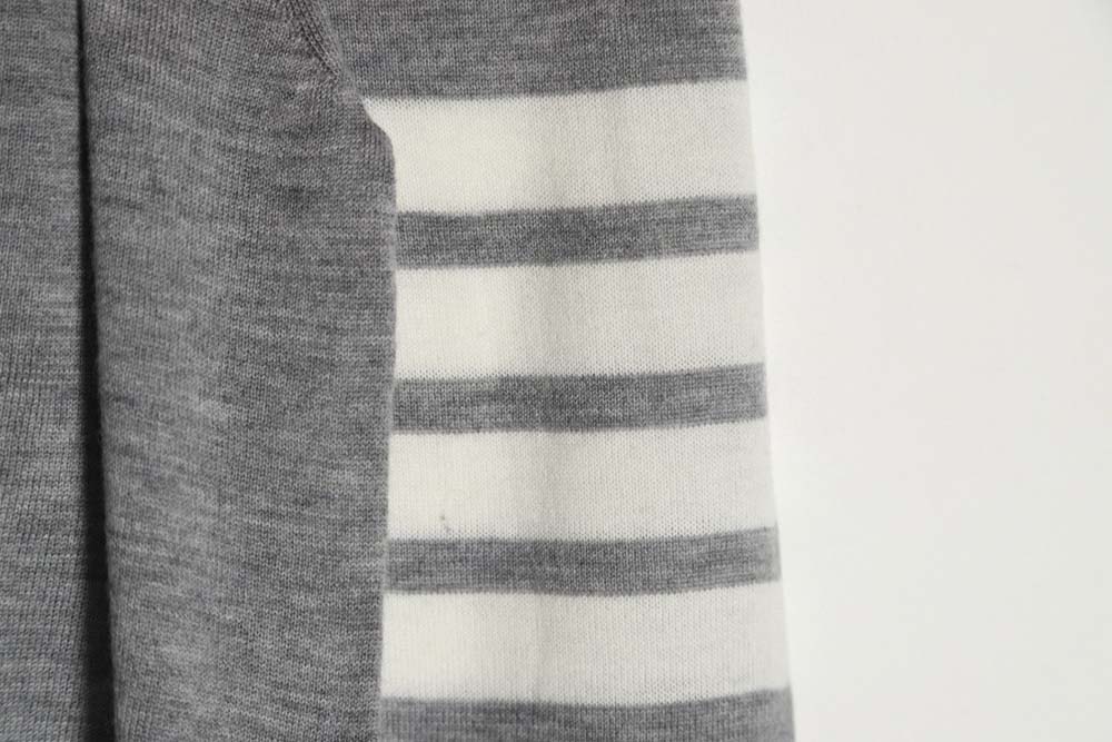 THOM BROWNE TB 23FW fine wool crew neck sweater (light gray)