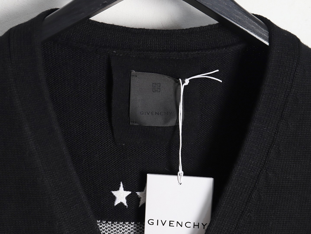 Givenchy 23FW four-star embroidered knitted cardigan sweater