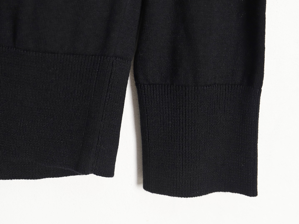 Loewe little flame knitted bottoming sweater
