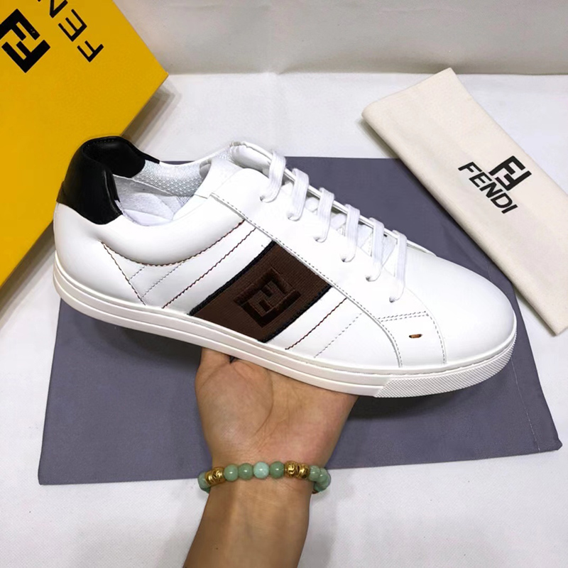 Fendi Sneakers White leather low-tops