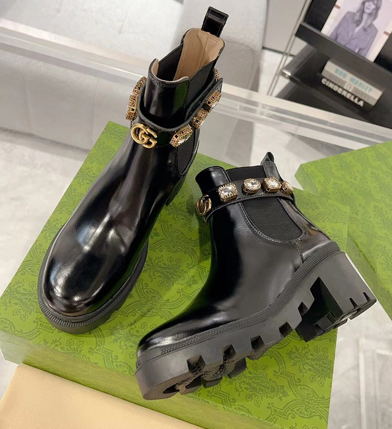 GUCCI LEATHER ANKLE BOOT WITH BELT