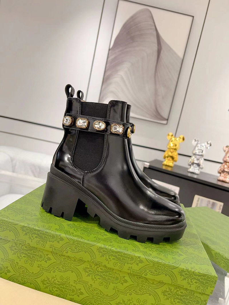 GUCCI LEATHER ANKLE BOOT WITH BELT