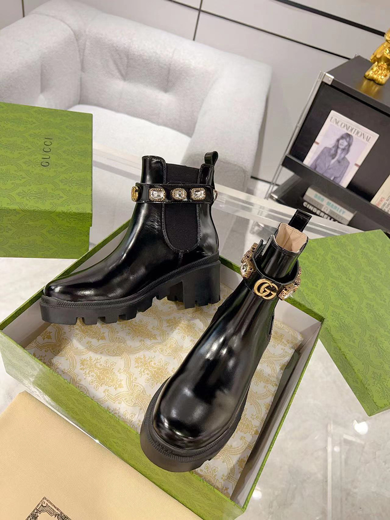 GUCCI LEATHER ANKLE BOOT WITH BELT