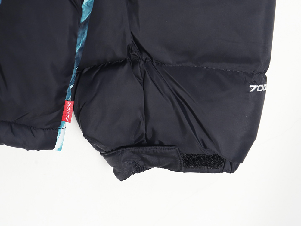 The North Face x Supreme joint Statue of Liberty down jacket