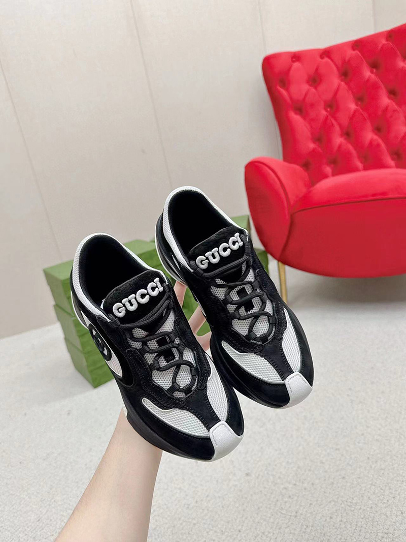 Gucci Run sneaker in black suede