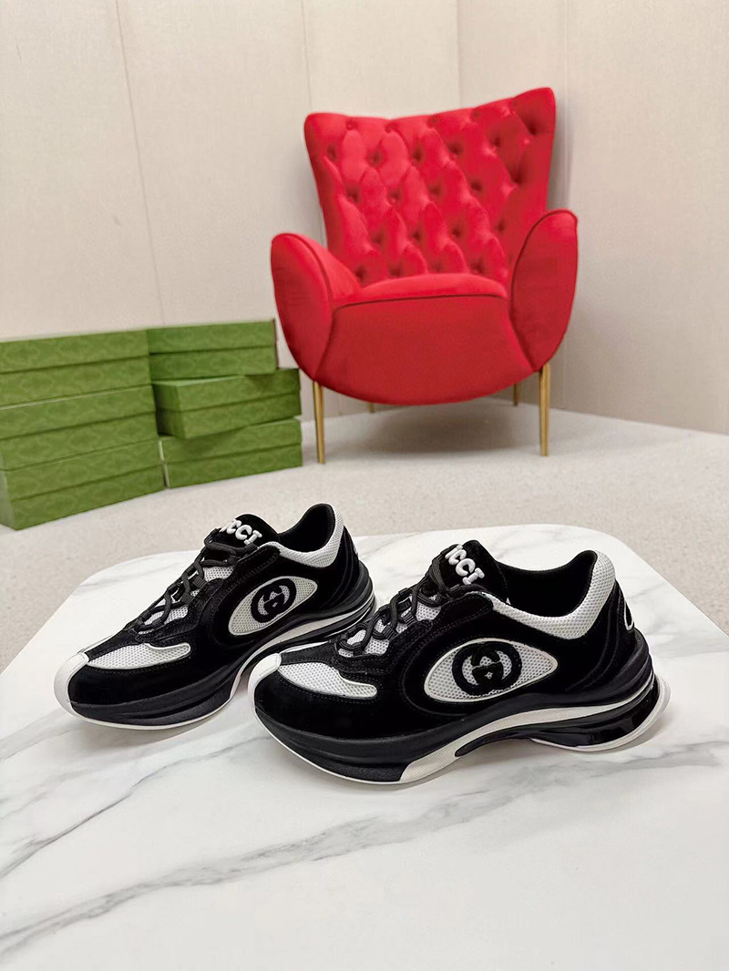 Gucci Run sneaker in black suede