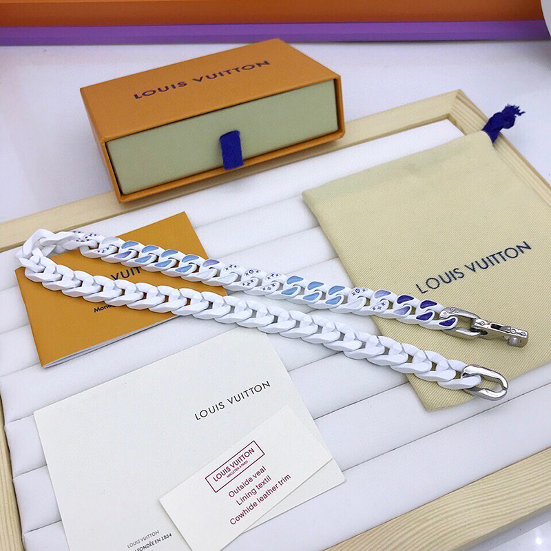 Louis Vuitton Jewelry Necklaces MP2768