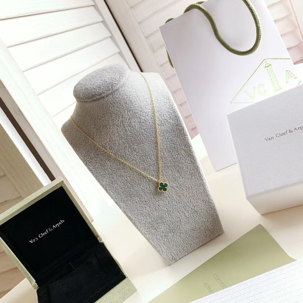 Van Cleef & Arpels Jewelry Necklaces DF605985