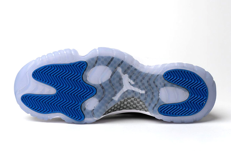 AIR JORDAN 11 LOW "SPACE JAM"
