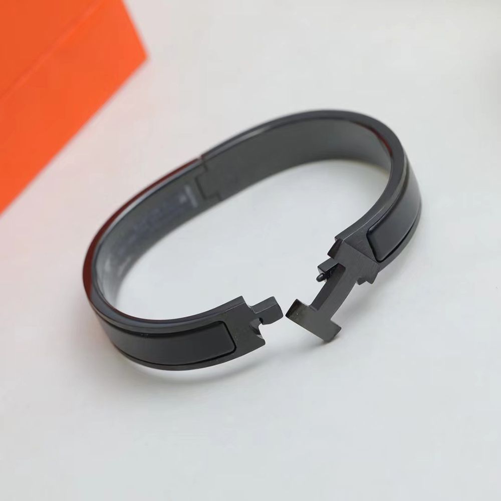 HERMES Clic H bracelet