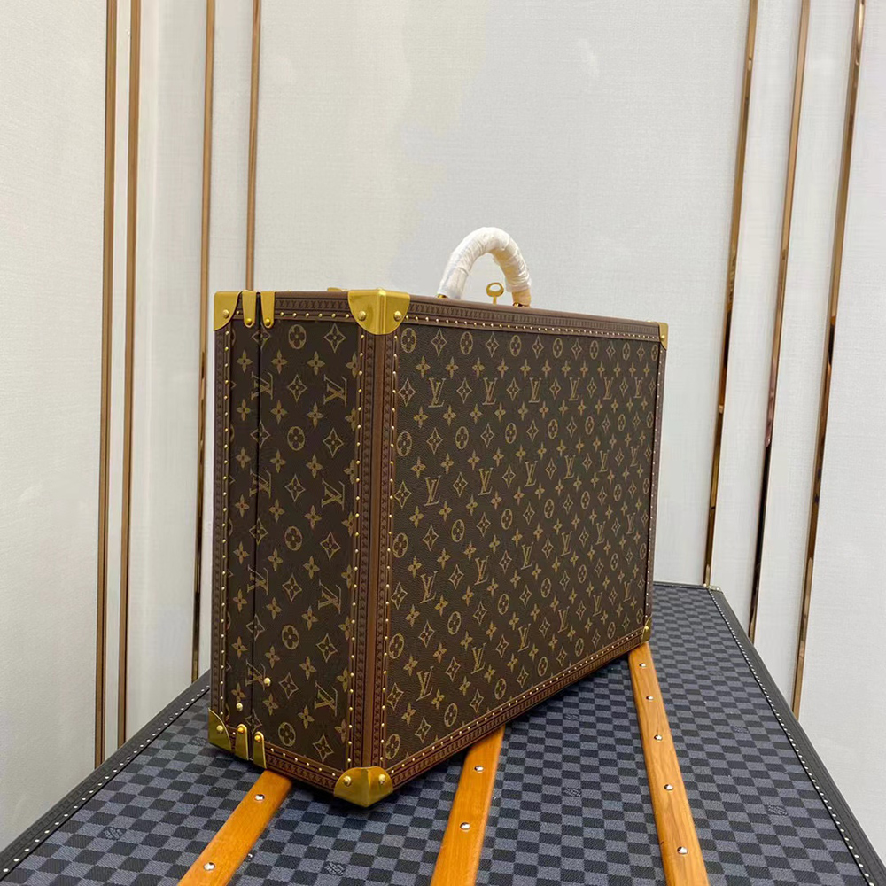 Louis Vuitton Bags M21325