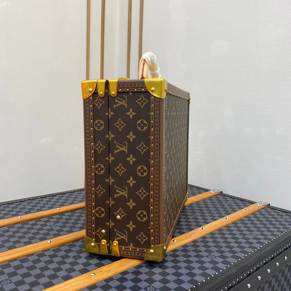 Louis Vuitton Bags M21325