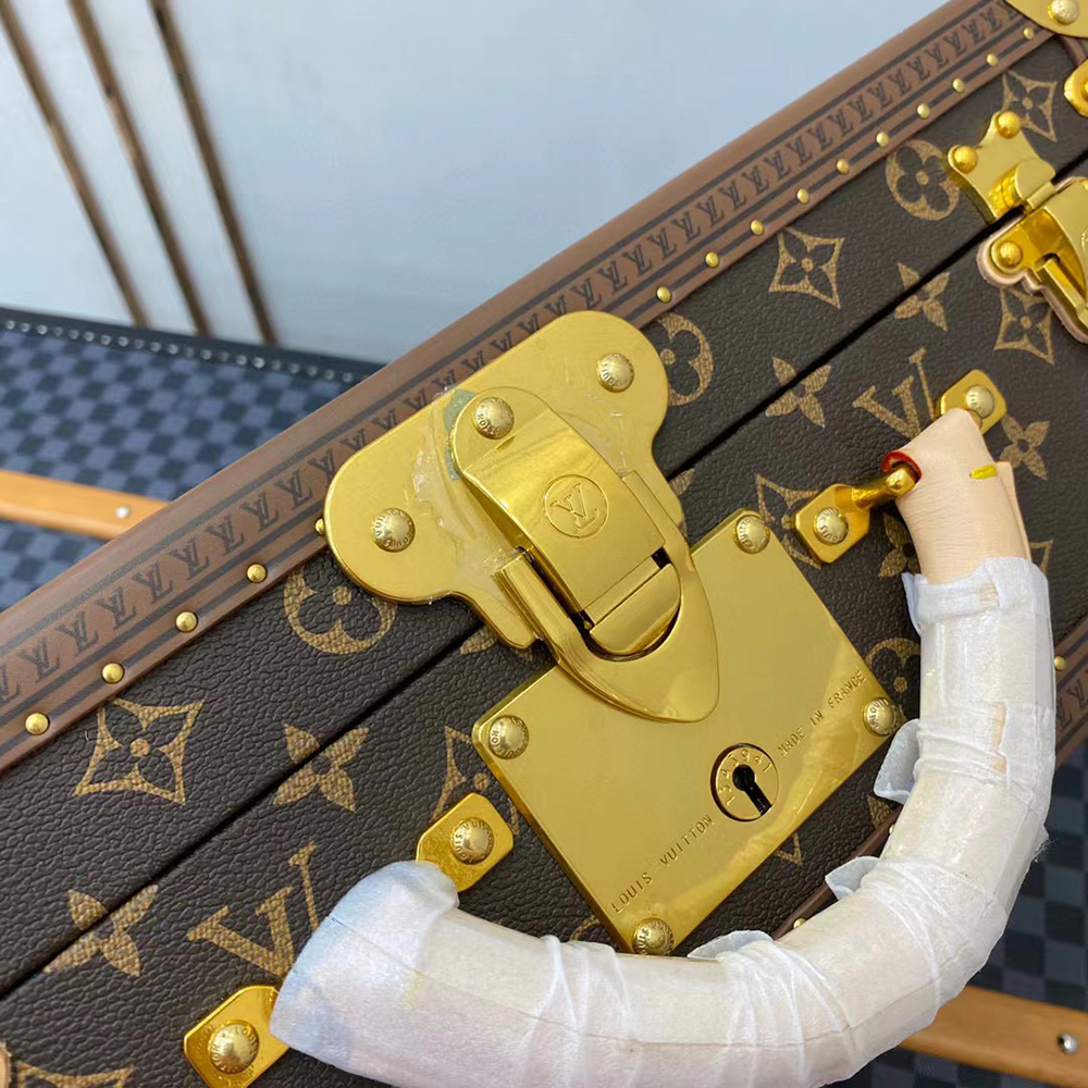 Louis Vuitton Bags M21325