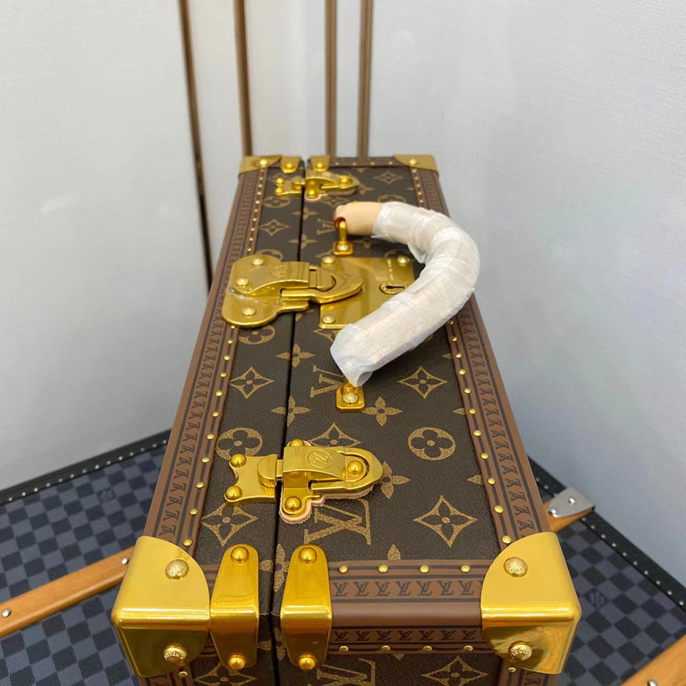 Louis Vuitton Bags M21325