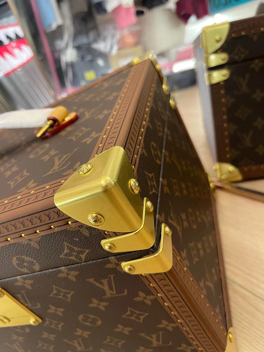 Louis Vuitton Bags M21325