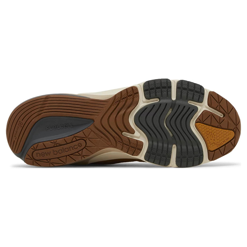 Carhartt WIP x 990v6 Made in USA 