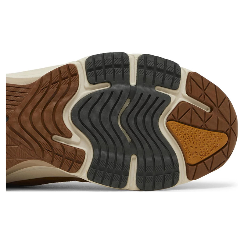 Carhartt WIP x 990v6 Made in USA 