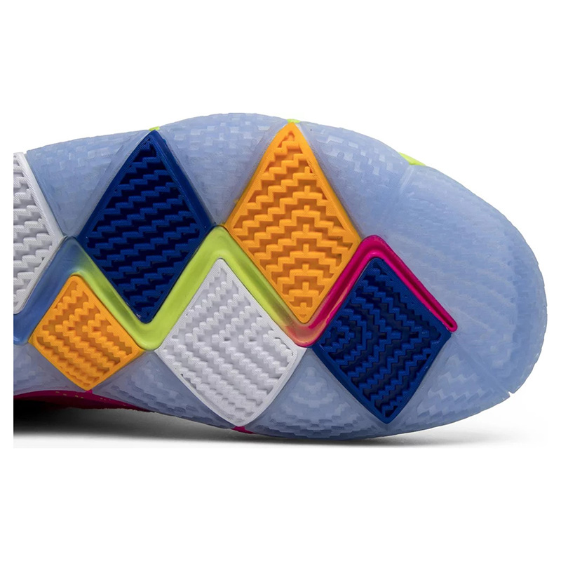 Kyrie 4 