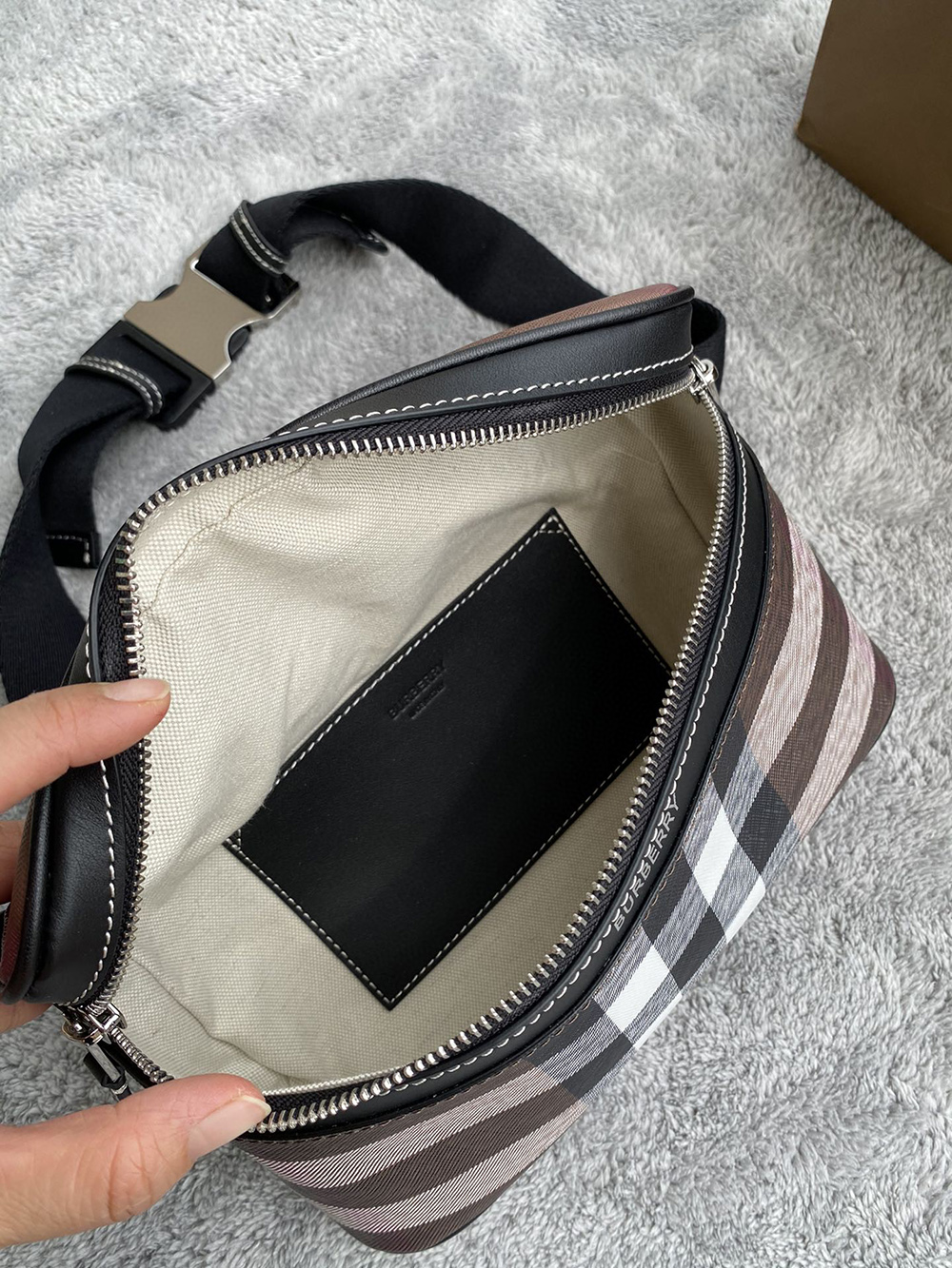 Burberry Bags 450678 25*7*14cm