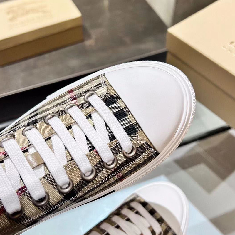 BURBERRY Jack Sneakers