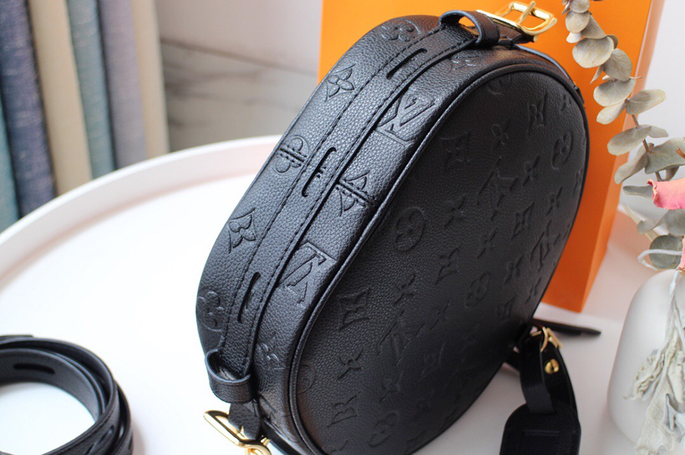 Louis Vuitton Bags M45167 20*22.5*8cm