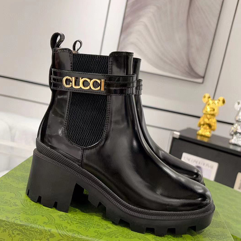 GUCCI Trip Leather Logo-Strap Chelsea Boots