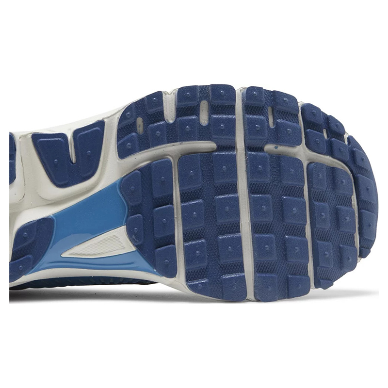 Air Zoom Vomero 5 