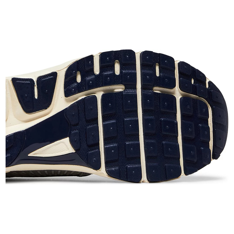 Air Zoom Vomero 5 