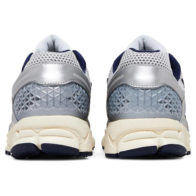 Air Zoom Vomero 5 