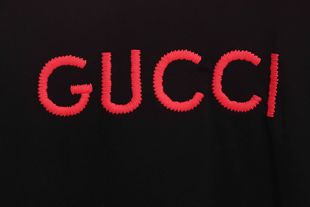 Gucci embroidered letter short sleeves